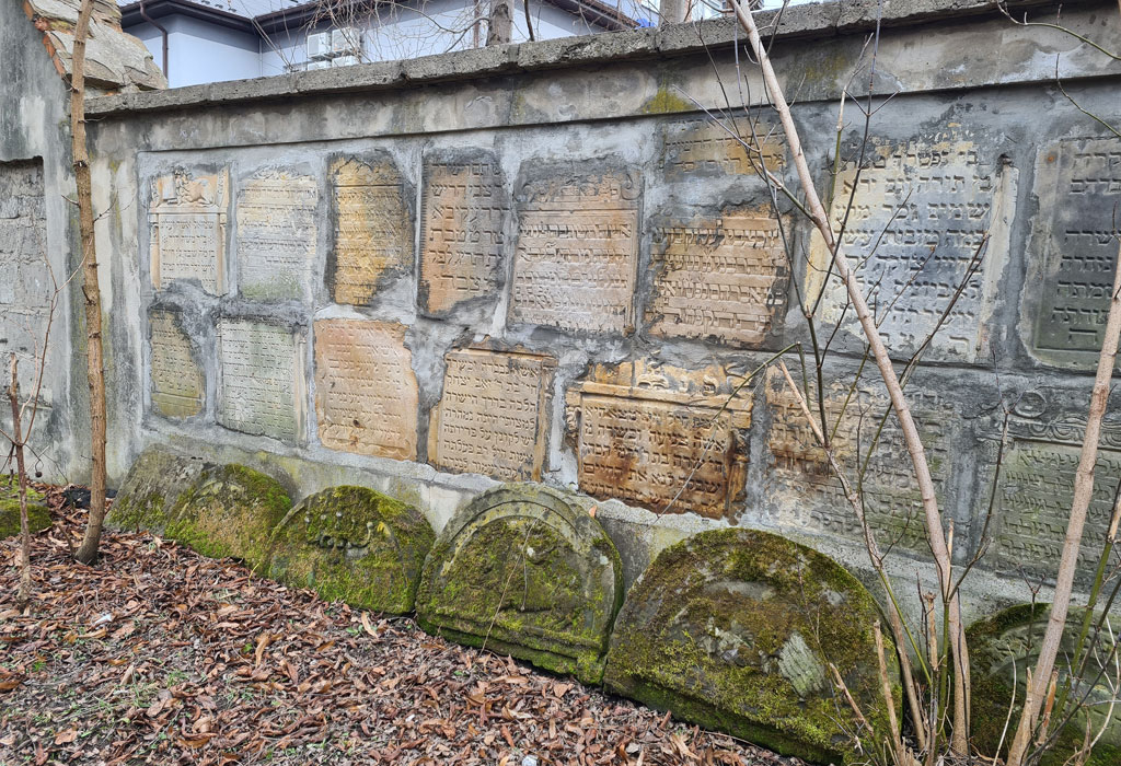 Ostrowiec Swietokrzyski Jewish Cemetery