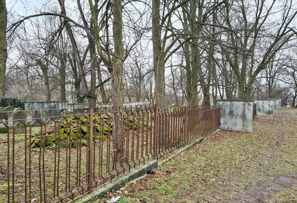 Ostrowiec Swietokrzyski Jewish Cemetery