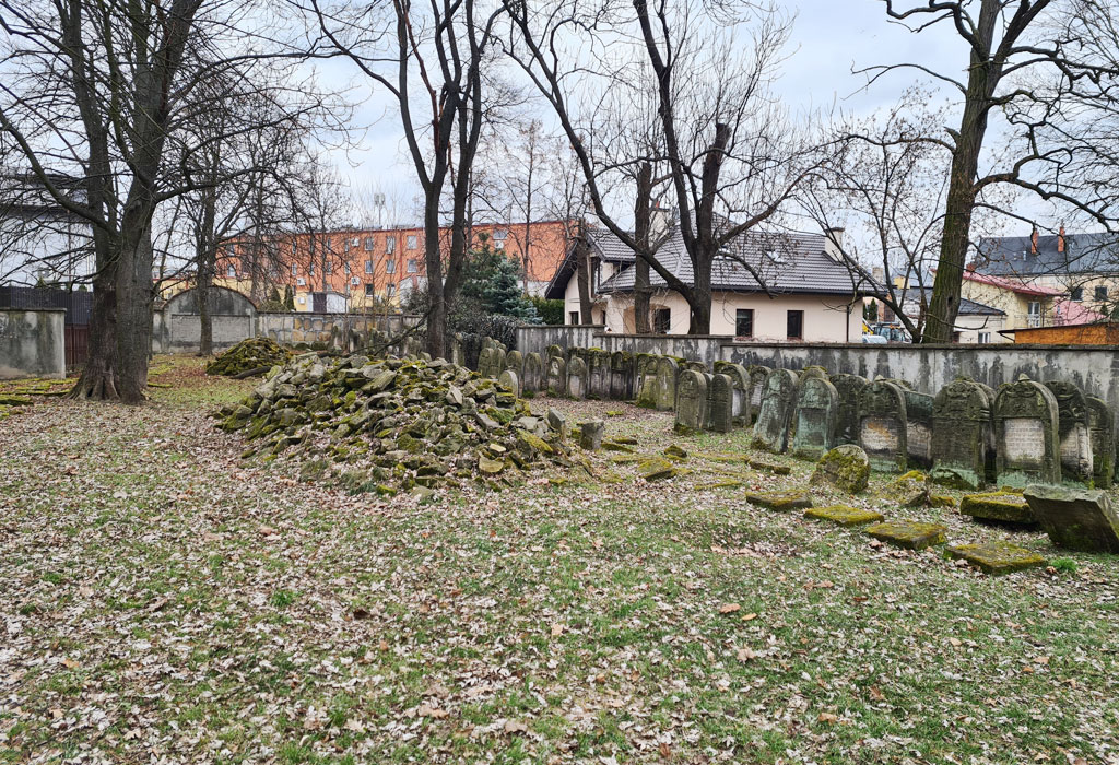 Ostrowiec Swietokrzyski Jewish Cemetery